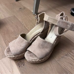 Stuart weitzman soho jute 6.5